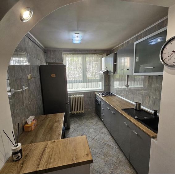 Apartament cu 2 camere semidecomandat în Titan