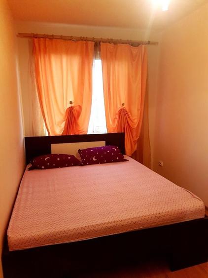 Apartament cu 3 camere semidecomandat în Albești