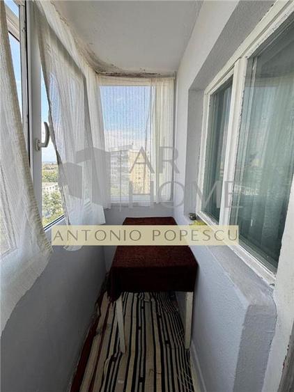 Apartament cu 4 camere decomandat în Malu Roșu
