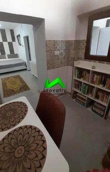 Apartament cu 2 camere decomandat, mobilat în Central
