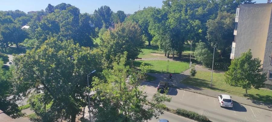 Apartament cu 2 camere decomandat în Sud