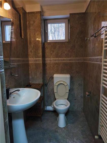 Casă individuală cu 4 camere cu Teren 400 Mp în Semicentral