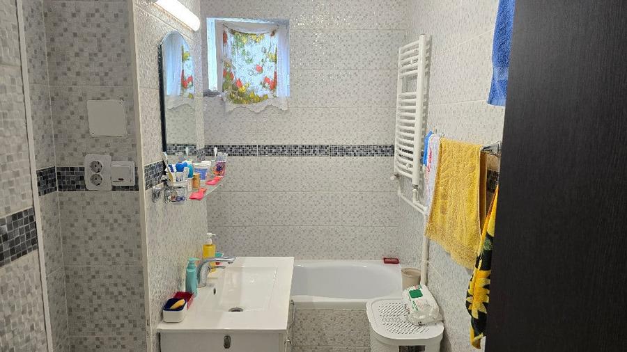 Apartament cu 2 camere decomandat în Piața Centrală