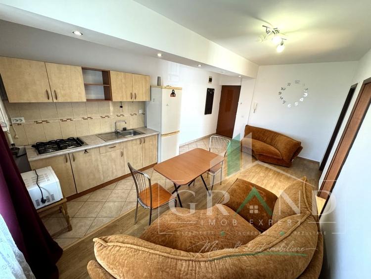 Apartament cu 2 camere semidecomandat, mobilat în Calea Turzii