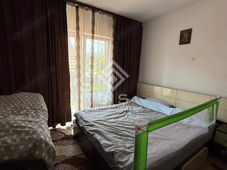 Apartament cu 4 camere decomandat în Sud
