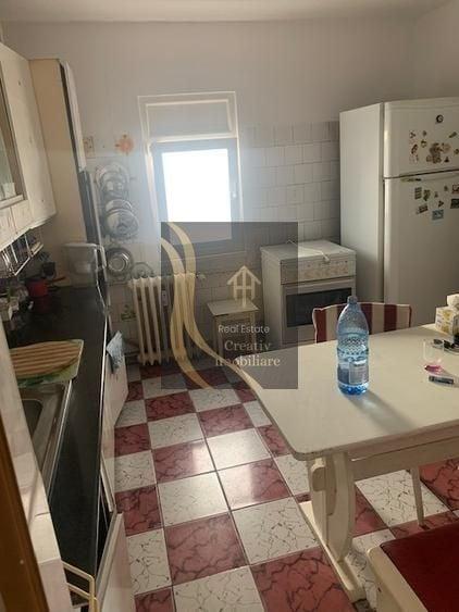 Apartament cu 4 camere decomandat în Lujerului