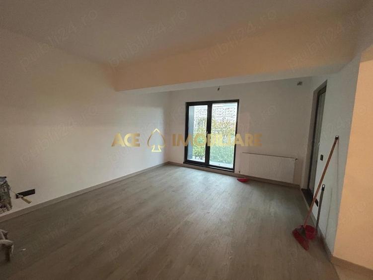 Apartament cu 3 camere decomandat în Vitan