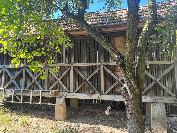 Casă cu 2 camere în Lungești