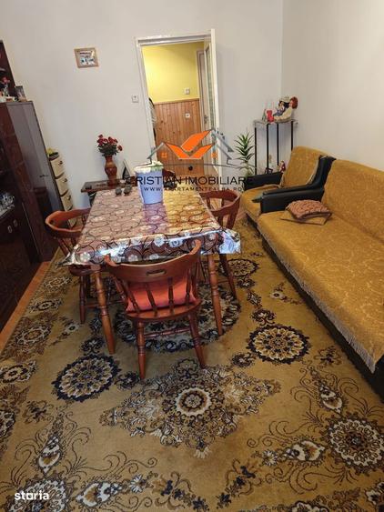 Apartament cu 3 camere decomandat în Cetate
