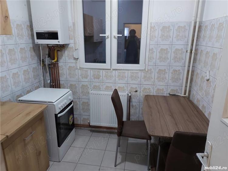 Apartament cu 2 camere decomandat, mobilat în Medicină