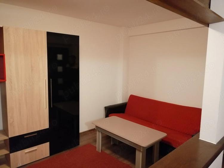 Apartament cu 2 camere decomandat în Craiovița Nouă
