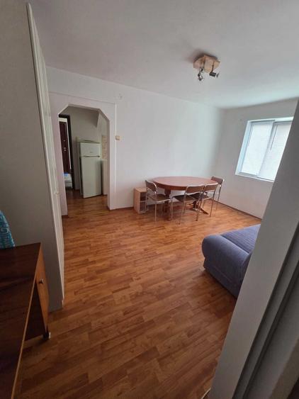 Apartament cu 2 camere semidecomandat în Romanilor