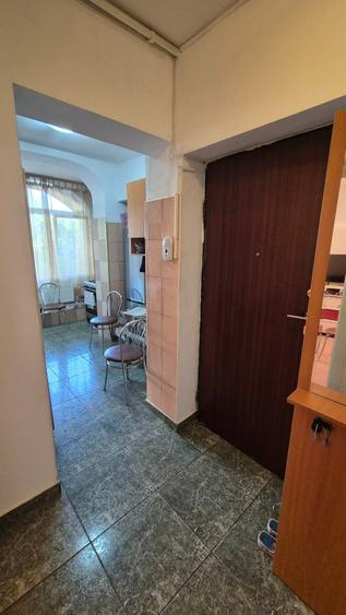 Apartament cu 2 camere decomandat în P-ța Muncii