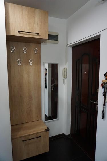 Apartament cu 2 camere decomandat, mobilat în Bucovina