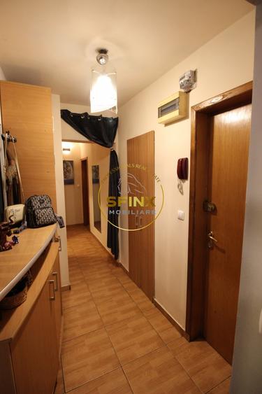 Apartament cu 3 camere decomandat, mobilat în Teiul Doamnei