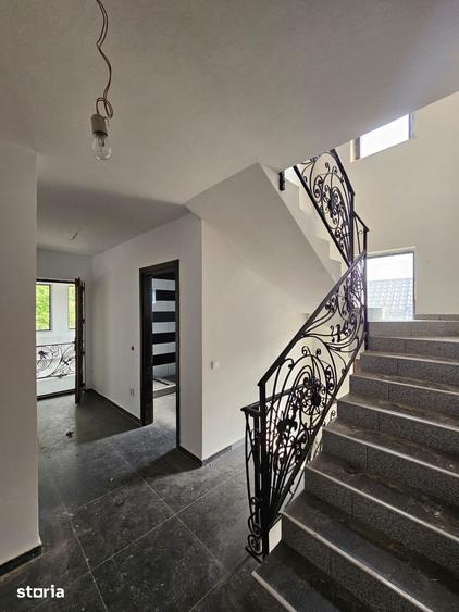Casă cu 7 camere cu Teren 550 Mp în Câmpulung Muscel