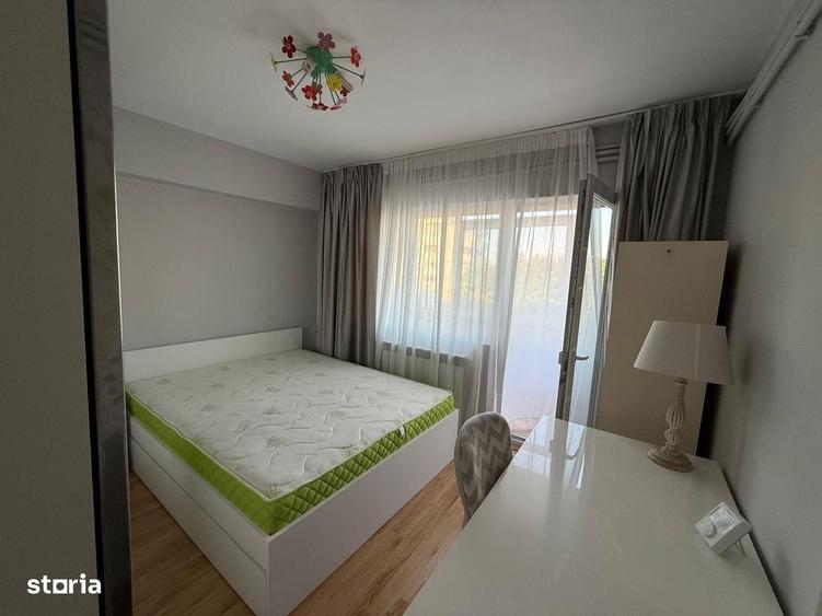 Apartament cu 4 camere decomandat în Tomis III