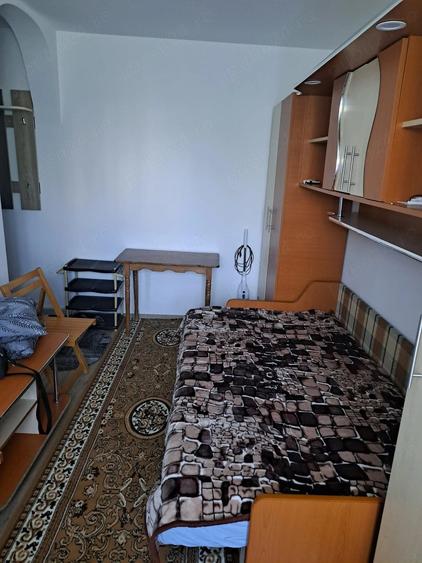 Garsonieră semidecomandată în Podu Roș