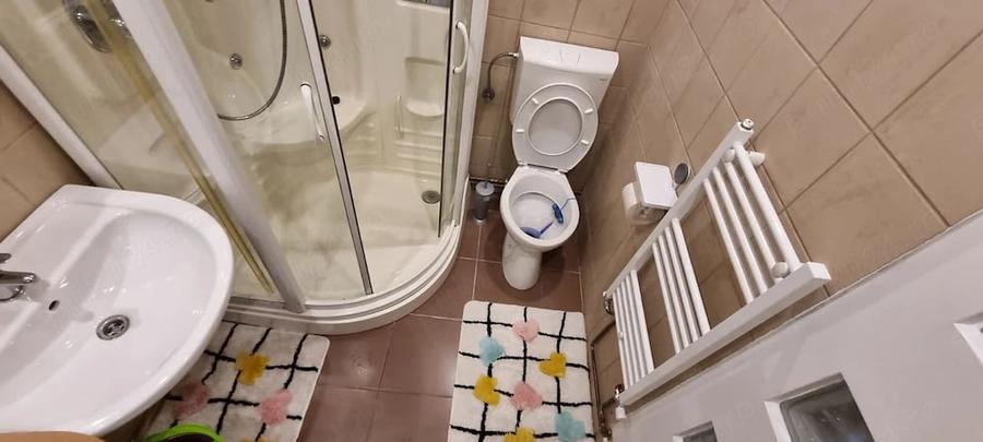Garsonieră decomandată în Plopilor