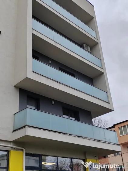 Apartament cu 3 camere decomandat în Ultracentral
