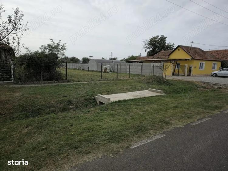 Teren de 1427 mp, în Șiria
