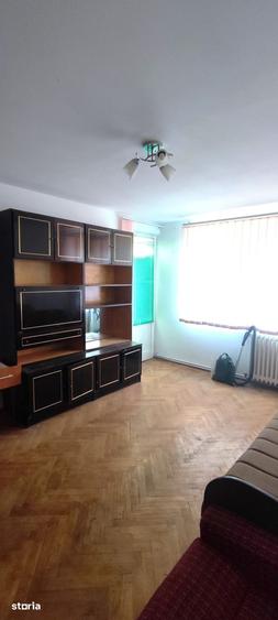 Apartament cu 3 camere decomandat în Dărmănești