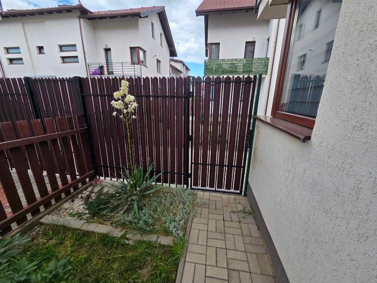 Apartament cu 2 camere decomandat, mobilat în Central
