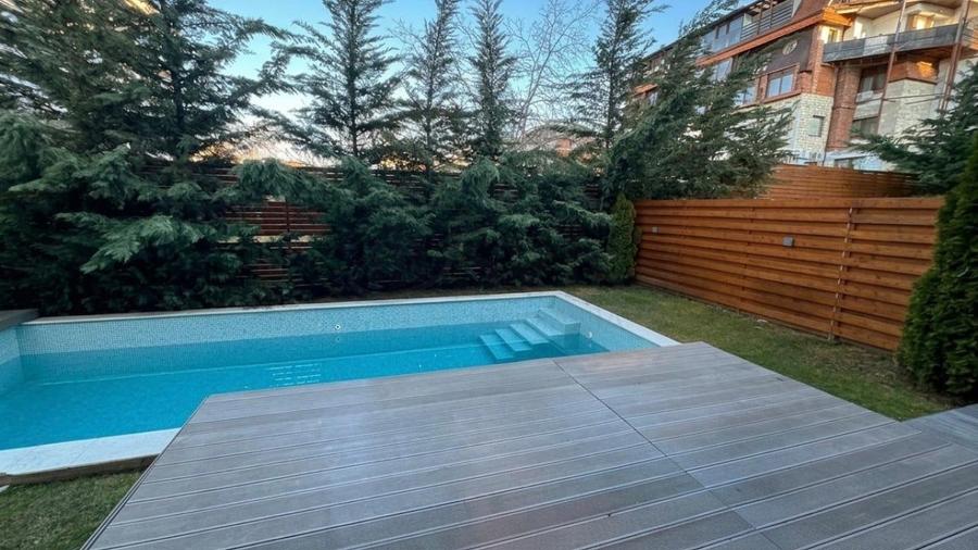 Casă individuală cu 5 camere cu Piscina în Iancu Nicolae