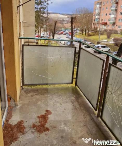 Apartament cu 3 camere, 72 mp, etaj 1, ideal pentru renovare - Sfantu Gheorghe (Covasna) - 1