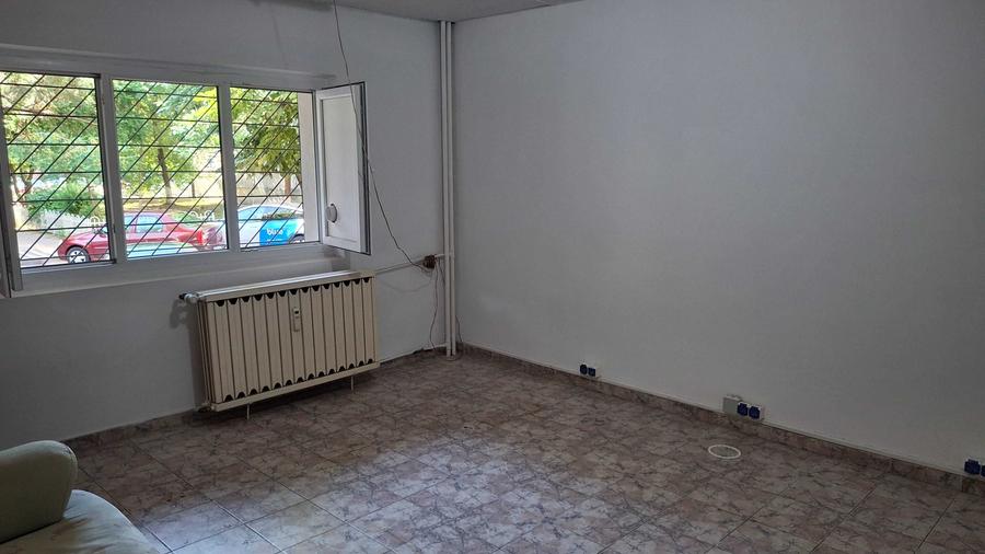 Ofer spre inchiriere garsoniera nemobilatai si neutilata - 2