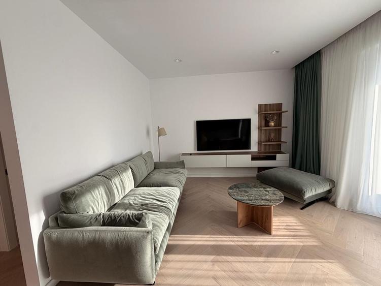 Apartament cu 3 camere decomandat, mobilat în Iancu Nicolae
