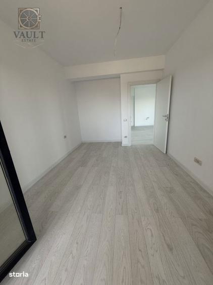 Apartament cu 3 camere semidecomandat în Pantelimon