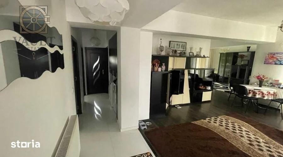 Casă cu 5 camere cu Teren 600 Mp în Balotești