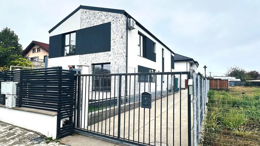 Duplex cu 3 camere cu Canalizare în Chitila