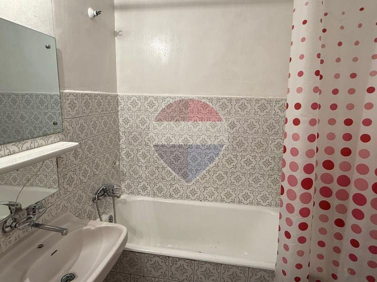 Apartament cu 2 camere semidecomandat, mobilat în Moșilor