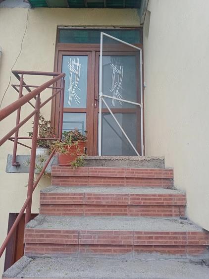 Garsonieră decomandată în Piața Veche