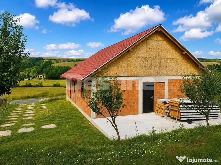 Casă cu 4 camere cu Teren 1000 Mp în Zăpodeni