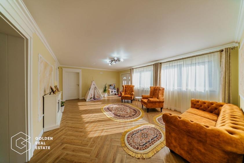 Casă individuală cu 5 camere cu Canalizare în Felnac