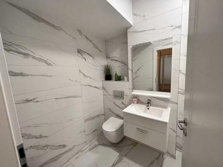 Apartament cu 2 camere semidecomandat, mobilat în Pipera