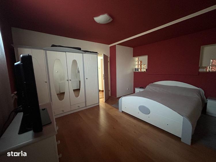 Casă cu 4 camere în Valea lui Mihai