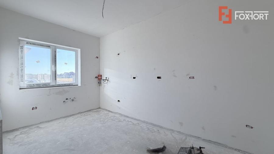Duplex cu 4 camere cu Canalizare în Moșnița Veche