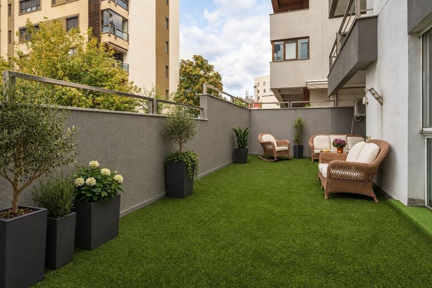 Apartament cu 4 camere decomandat, mobilat în Herăstrău