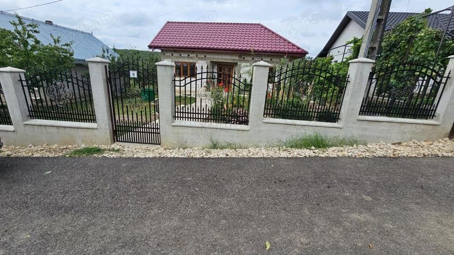 Casă cu 3 camere cu Teren 1500 Mp în Drislea