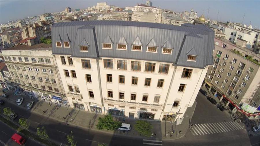 Birou, de 740 mp, în Universitate