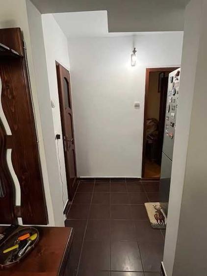 Apartament cu 3 camere decomandat în Vasile Aaron