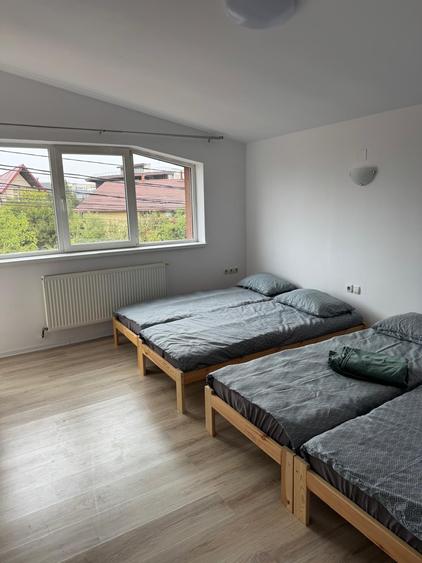 Apartament cu 12 camere decomandat, mobilat în Pipera