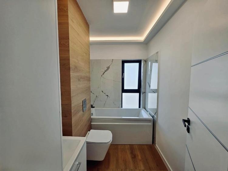 Duplex cu 5 camere cu Garaj în Sud