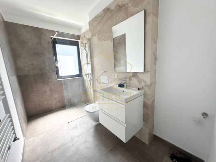 Apartament cu 2 camere semidecomandat în Aradului