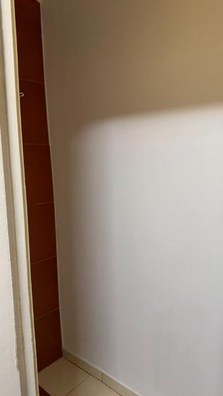 Apartament cu 3 camere decomandat în Berceni