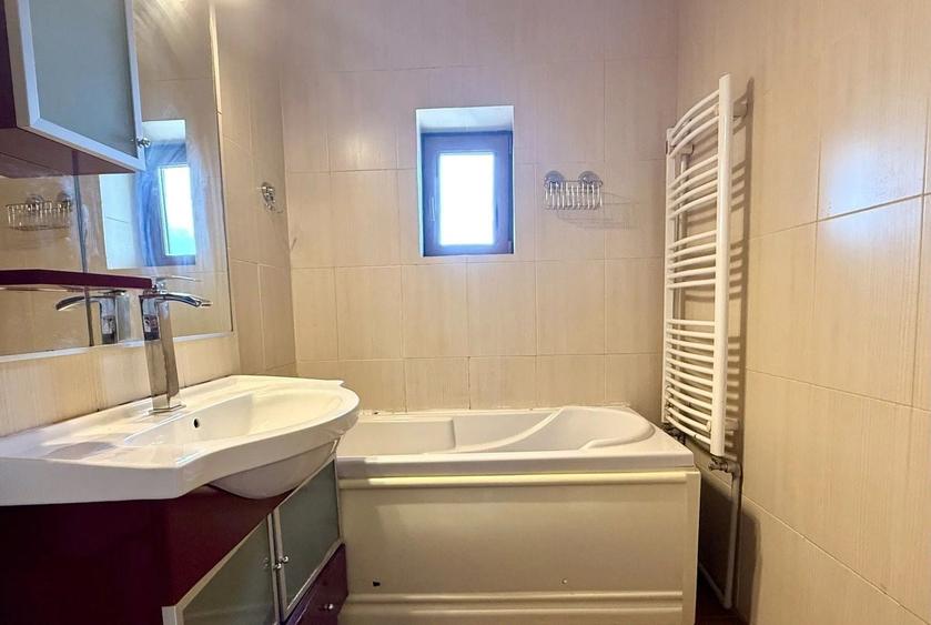 Apartament cu 3 camere decomandat, mobilat în Titulescu